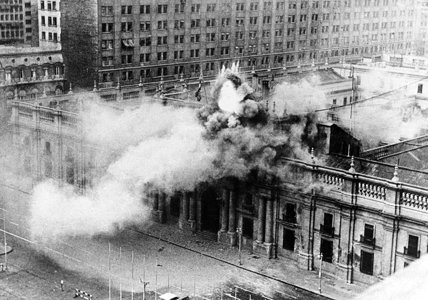 l'assalto al palazzo della moneda.jpg