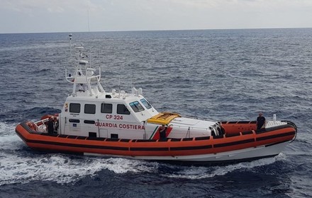 A Lampedusa proseguono gli sbarchi, hotspot al collasso