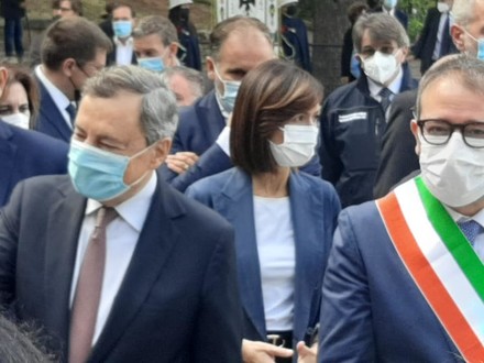 L'Aquila, Draghi: &ldquo;Pnrr servir&agrave; anche a ricostruzione post-sisma&rdquo;