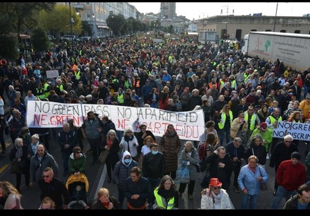 Green Pass: la situazione porti pu&ograve; scatenare un effetto domino 