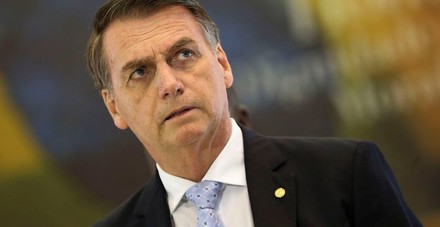 Bolsonaro ambiguo e complice
