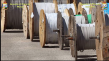 Monza, 440 chilometri di cavi elettrici e adattatori non conformi