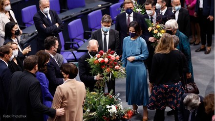 Germania: Scholz ha detto 'Ja', prime tappe Parigi e Bruxelles