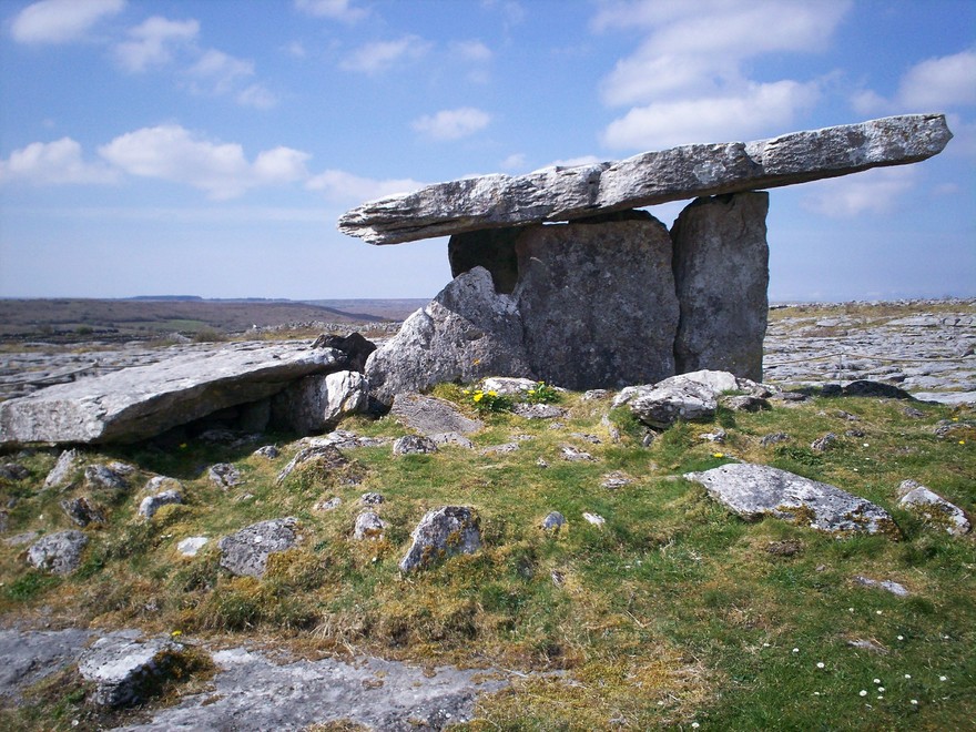 dolmen-474072_1920.jpg