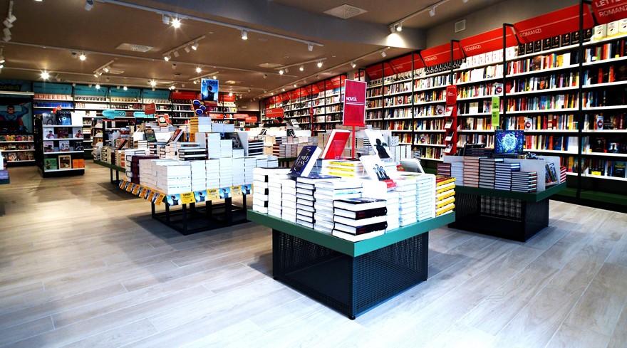 Mondadori Bookstore Frosinone.jpg