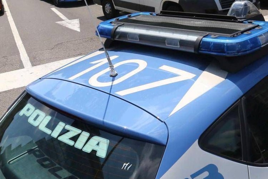 polizia_auto6.jpeg