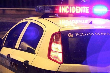 Incidente mortale a Roma, scontro tra auto e moto sulla Nomentana