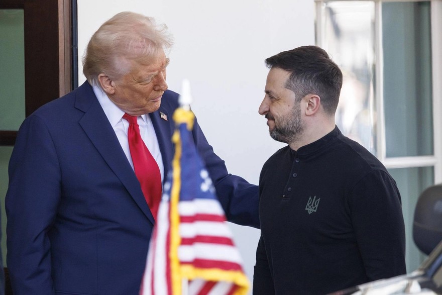 trump_zelensky_casabianca_mano_fg_ipa.jpg