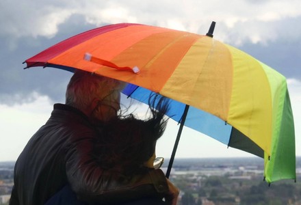 Meteo, &egrave; allerta temporali: ma dal weekend torna bel tempo