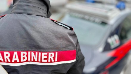 Blitz carabinieri contro estorsioni, armi e droga in Puglia